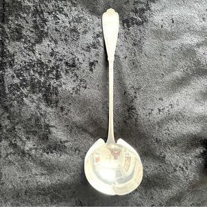 1847 Rogers Bros. A1 sliver plated Ladle.